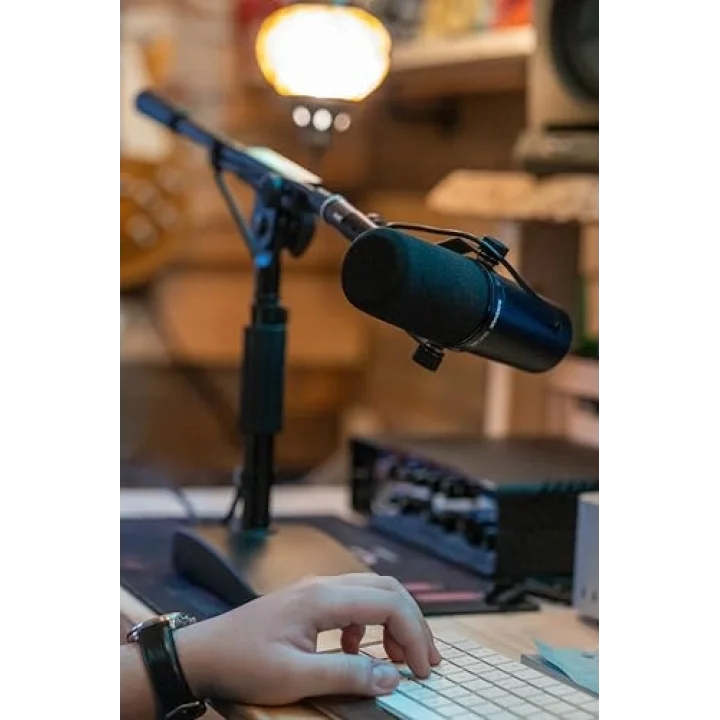 Shure by Tek Bölümlü Bomlu Kompakt, Düşük Profilli Mikrofon Standı; (SH-DESKTOP2)