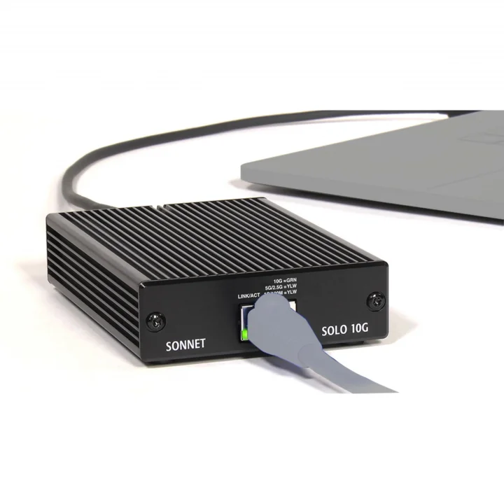 Solo 10 G Thunderbolt 3 Ethernet Adaptörü 10 Gbase, Siyah