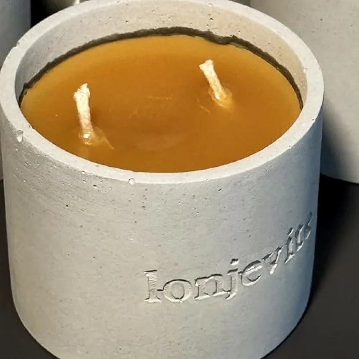 Velvet Touch Candle Mum