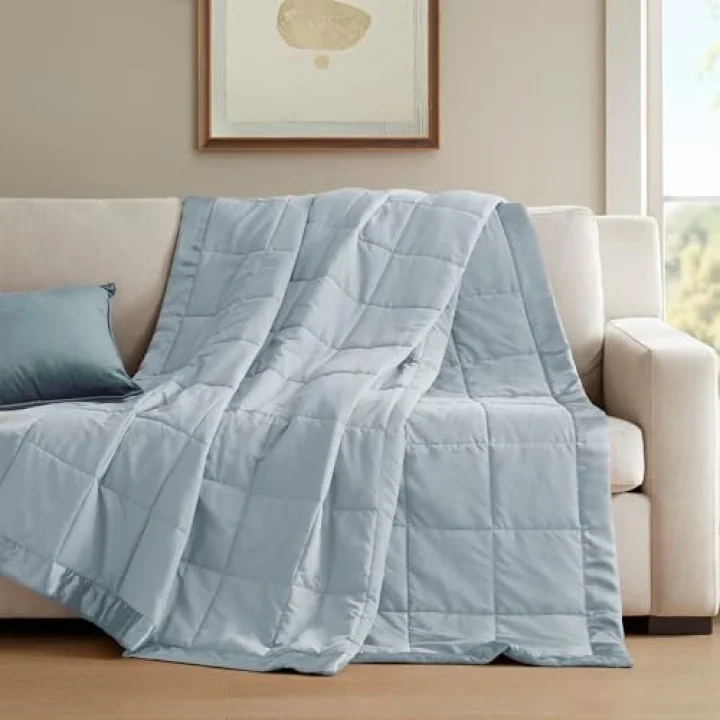 Windom Luxury Microfiber Down Alternative Blanket with 3M Moisture Management Ivory 108x90 King Size Quilted Premium Soft Cozy 3M Scotchgard Moisture Microfiber For Bed, Couch or Sofa