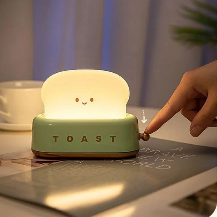 Yeşil Tost Gece Lambası – Şarjlı & Pilli Sevimli LED Işık,Hediyelik Led Lamba