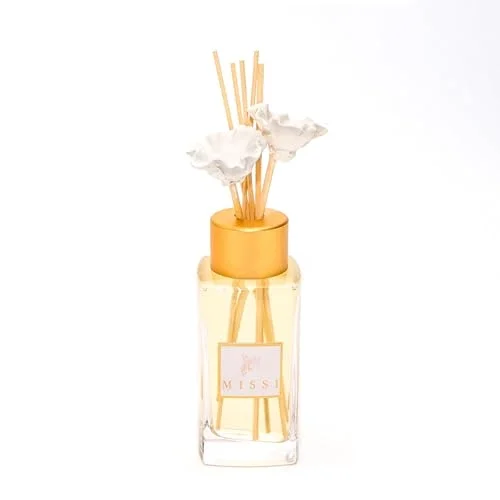 180 ml Kare Şişe Ekru Çiçek Bambu Çubuklu Vanilya Sandal Oda Kokusu