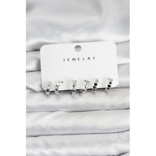 Mey İthalat® Gümüş Renk Pirinç Minimal Kalp Detaylı Kadın Küpe Seti