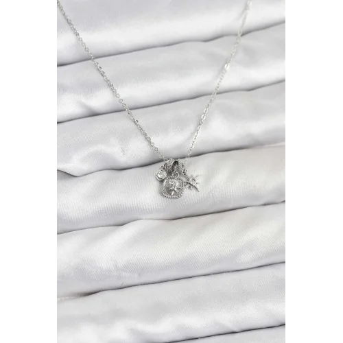 Mey İthalat® Pirinç Gümüş Renk Minimal Charmlı Kadın Kolye