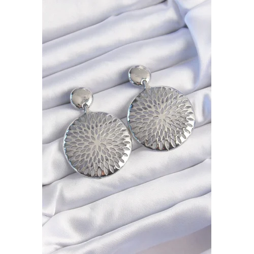 Mey İthalat® Pirinç Gümüş Renk Oval İşlemeli Küpe