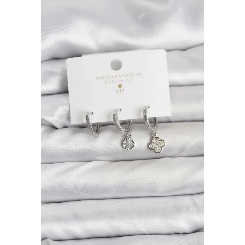 Mey İthalat® Pirinç Gümüş Renk Yonca Model 3lü Kadın Küpe Seti