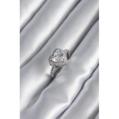 Mey İthalat® Pirinç Gümüş Renk Zirkon Taş Kalp Charm Model Kadın Yüzük