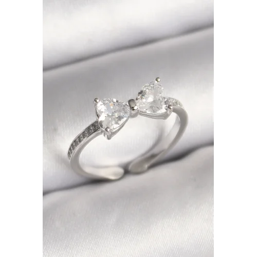 Mey İthalat® Pirinç Gümüş Renk Zirkon Taşlı Kalp Fiyonk Model Kadın Yüzük