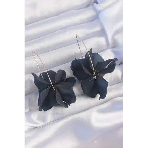 Mey İthalat® Pirinç Siyah Renkli Flora Küpe