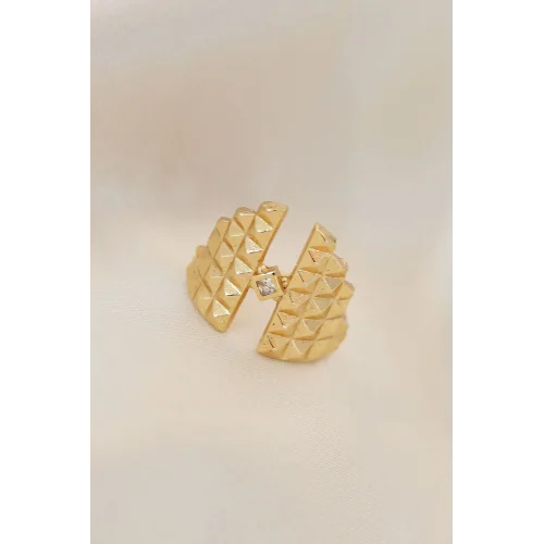 Mey İthalat® Ayarlamalı Gold Renk Metal Zirkon Taşlı Piramit Yüzük