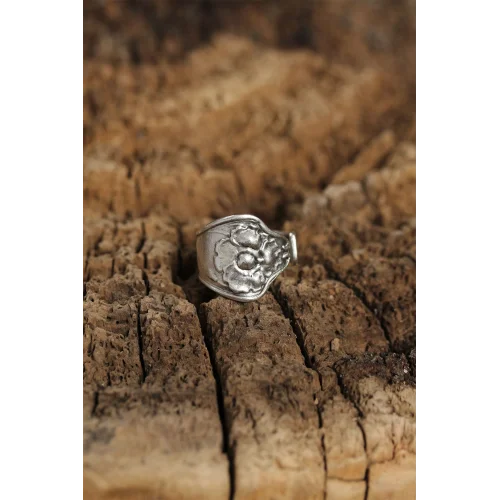 Mey İthalat® Otantik Çiçek Tasarımlı Ayarlamalı Kadın Yüzük