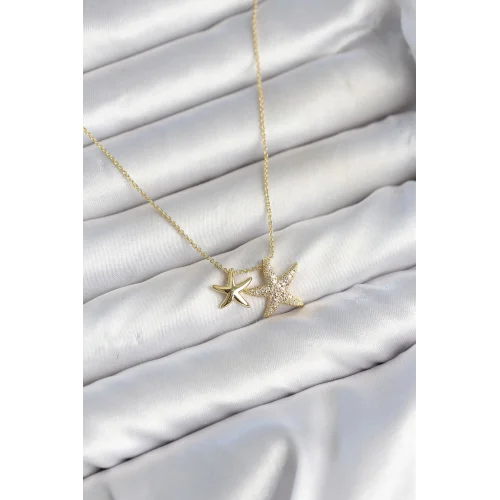 Mey İthalat® Pirinç Gold Renk Minimal Yıldız Model Kadın Kolye