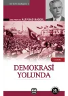Demokrasi Yolunda
