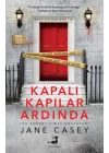 Kapalı Kapılar Ardında