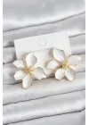 Mey İthalat® Beyaz Mineli Çiçek Model Pirinç Kadın Küpe
