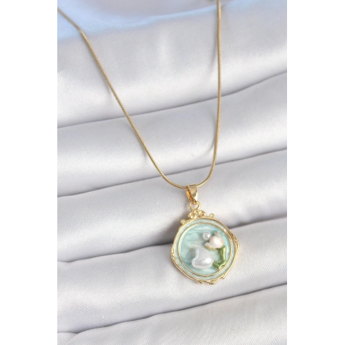 BFS 316L Çelik Gold Renk Zincir Turkuaz Mineli İncili Çiçek İşlemeli Portre Model Kadın Kolye