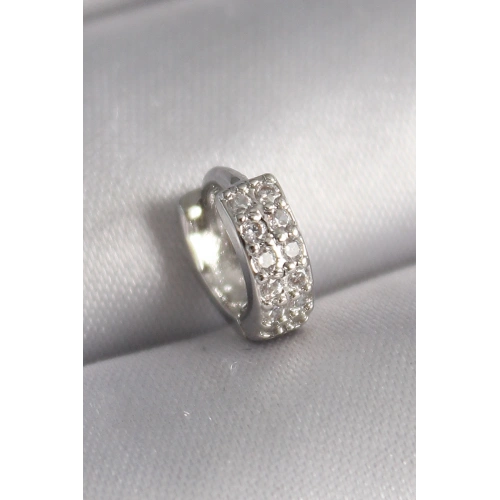 BFS 316L Çelik Gümüş Renk Zirkon Taşlı Tragus Piercing