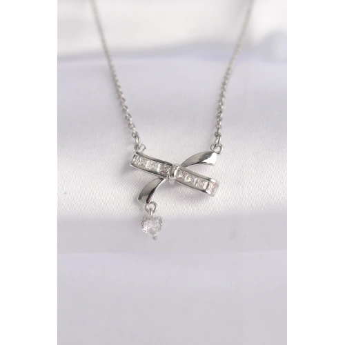 BFS 316L Çelik Zincir Gümüş Renk Zirkon Taşlı Kalp Detay Fiyonk Kolye