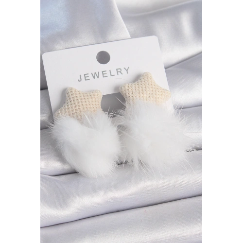 BFS Beyaz Renk Tüylü Yıldız Ponpon Model Kadın Küpe