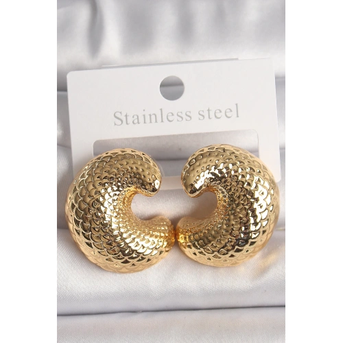 BFS Pirinç Gold Renk Yılan Sırtı İşlemeli Yarım Halka Model Kadın Küpe