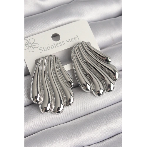 BFS Pirinç Gümüş Renk İşlemeli İstiridye Model Kadın Küpe