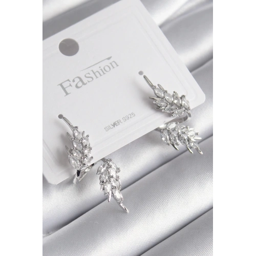 BFS Pirinç Gümüş Renk Zirkon Taşlı Yaprak Model Kadın Küpe