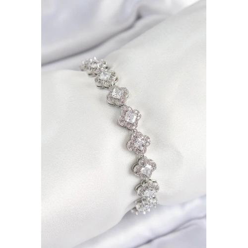 BFS Pirinç Zirkon Taşlı Yonca Baget Model Gümüş Renk VIP Seri Kadın Bileklik