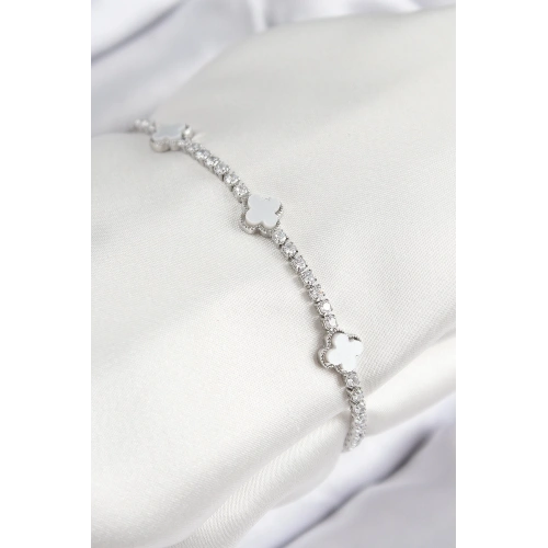 BFS Pirinç Zirkon Taşlı Yonca Model Gümüş Renk Kadın Bileklik