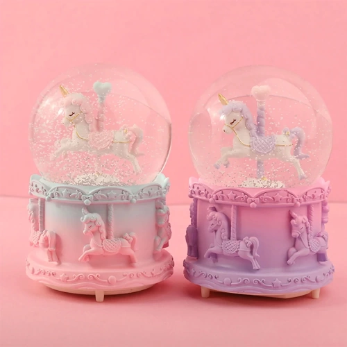Orta Boy Müzikli Unicorn Kar Küresi