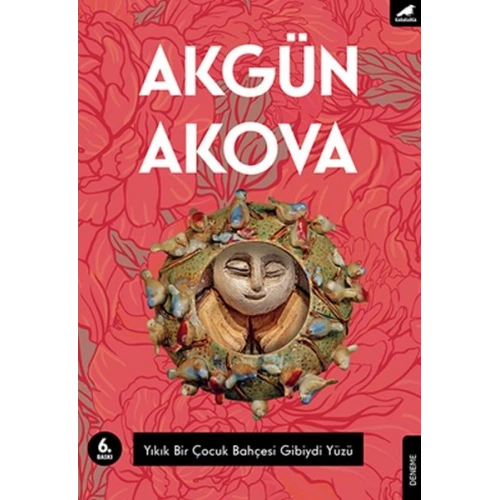 Yıkık Bir Çocuk Bahçesi Gibiydi Yüzü