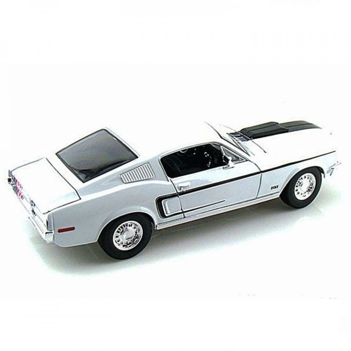 BFS  1:18 1968 Ford Mustang GT Cobra Jet