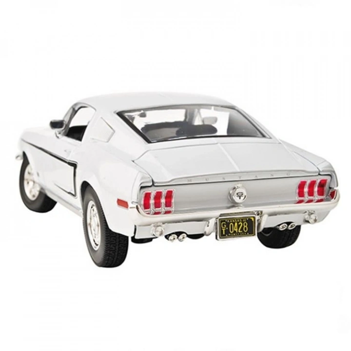 BFS  1:18 1968 Ford Mustang GT Cobra Jet