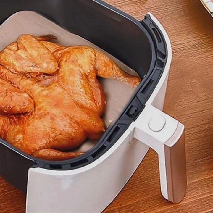 BFS 100 Adet Air Fryer Pişirme Kağıdı Tek Kullanımlık Yağ Su Geçirmez Yapışmaz Deliksiz Düz Kare Model
