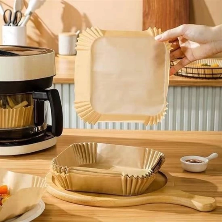 BFS 50 Adet Air Fryer Pişirme Kağıdı Tek Kullanımlık Hava Fritöz Yağ Geçirmez Yapışmaz Kare Tabak Model