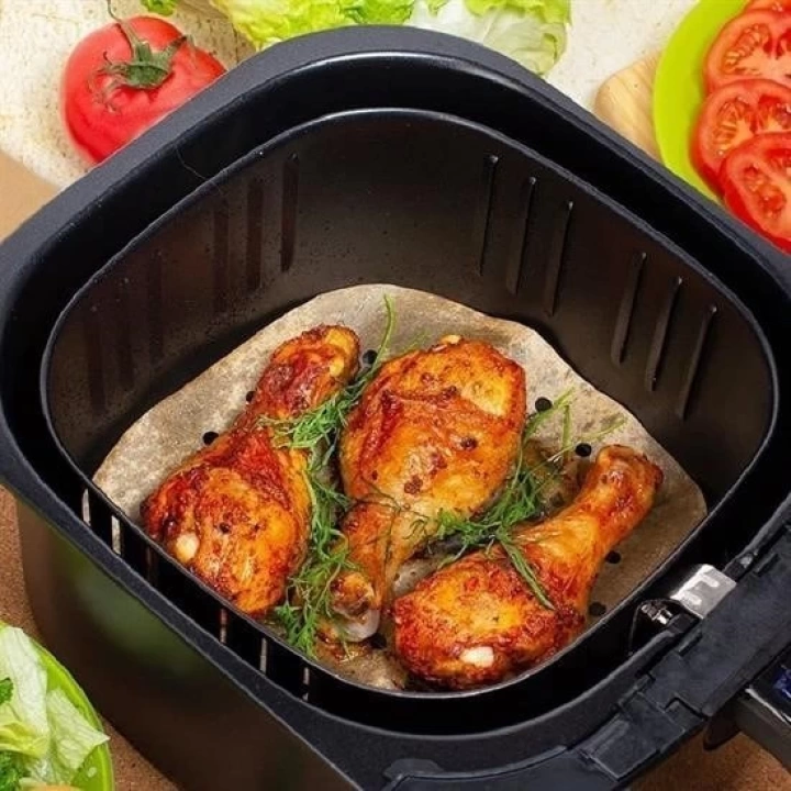 BFS 50 Adet Air Fryer Pişirme Kağıdı Tek Kullanımlık Hava Fritöz Yapışmaz Yağlı Kağıt Delikli Model