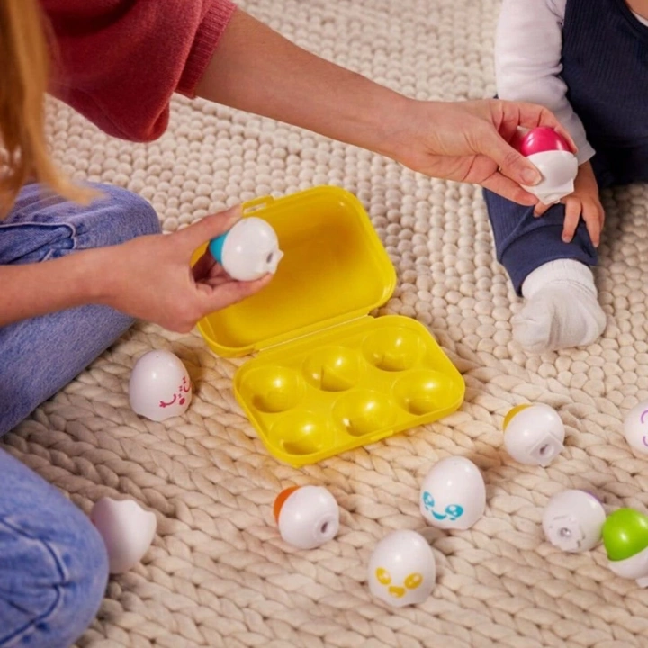 BFS  73560 Tomy Toomies Saklambaçlı Renkli Yumurtalar +6 ay