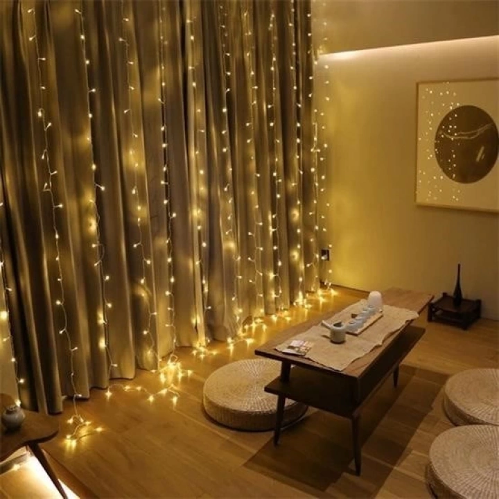BFS  8 Fonksiyonlu 200 Led 10 Saçak Şerit Led 2x2 Perde İp Led  (Gün Işığı)