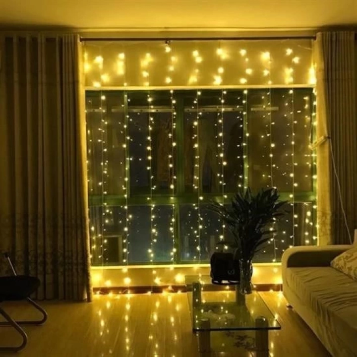 BFS  8 Fonksiyonlu 200 Led 10 Saçak Şerit Led 2x2 Perde İp Led  (Gün Işığı)