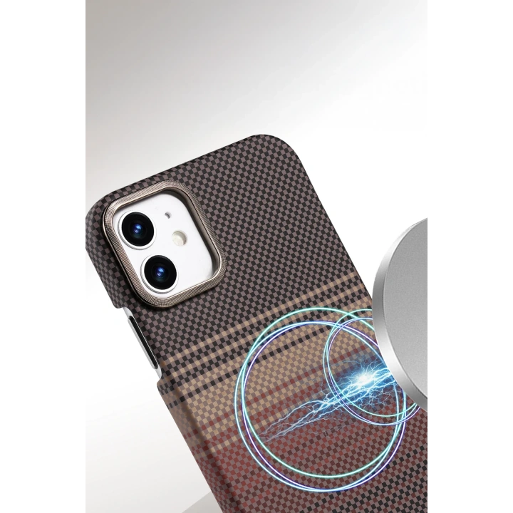 BFS  Apple iPhone 11 Vega Magsafe Kapak - Kırmızı