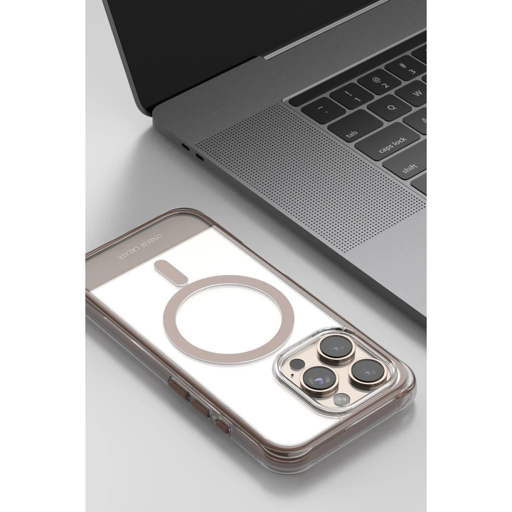 BFS Apple iPhone 16 Pro Hulk Magsafe Kapak - Siyah