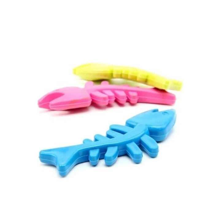 BFS  Balık Kemiği İskelet Şekilli Renkli Plastik Kedi Oyuncağı