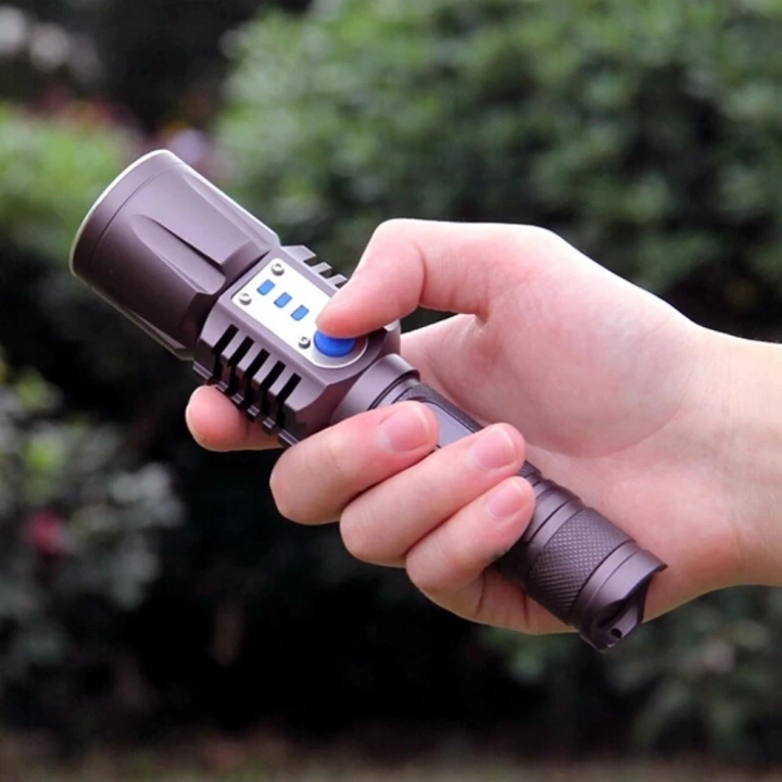 BFS Baretta Brs18 Oto Şarjlı T6 Led 3000 Lümen El Feneri
