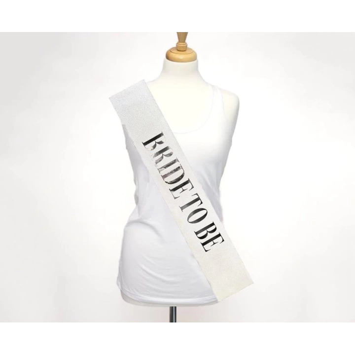 BFS     Beyaz Üzeri Gümüş Büyük Bride To Be Yazılı Simli Işıltılı Kuşak Kemer 10x80 cm