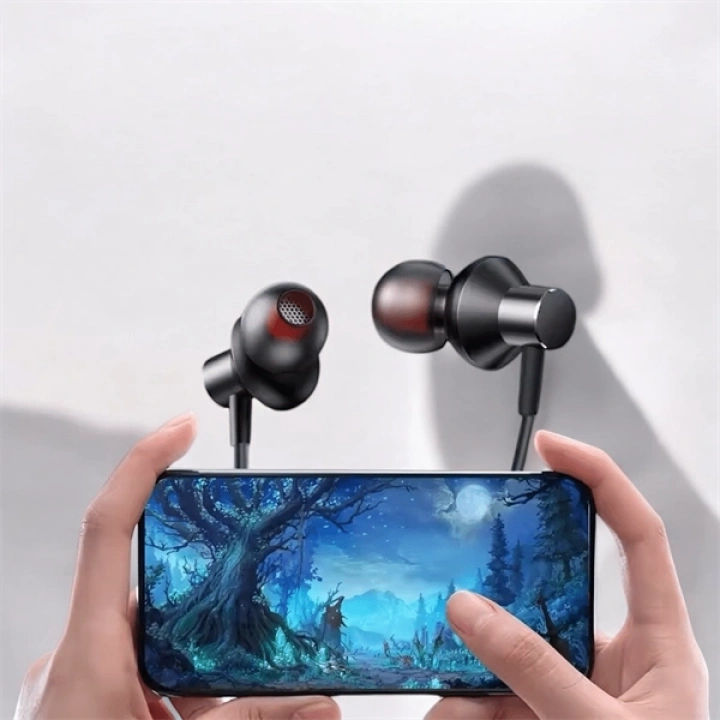 BFS Boyun Bantlı Kablolu Kulaklık ANC Özelliği Uzun Şarj Süreli Sporcu Kulaklığı