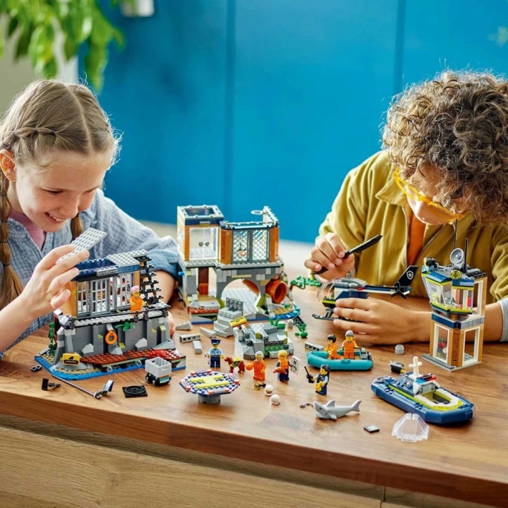 BFS   City Polis Hapishane Adası 60419