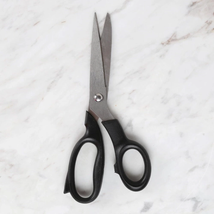 BFS  Crafts Plastik Saplı Titanyum Makas Siyah LR