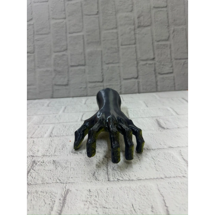 BFS Dekoratif El Heykeli 22×7 cm Fantastik Koleksiyonluk Masaüstü Figür