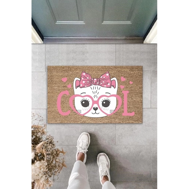 BFS Dijital Baskı Kahverengi Cool Pembe Gözlüklü Fiyonklu Kedi Dekoratif Kapı Paspası K-2039