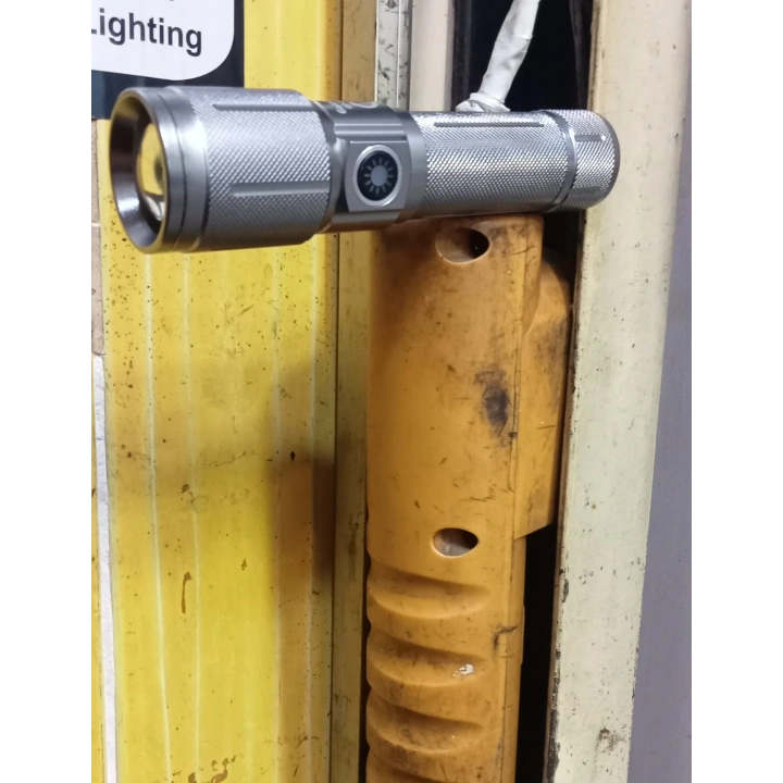 BFS Gold Police Gp-215 Pro Şarjlı El Feneri Pm10 Led Mıklatıslı