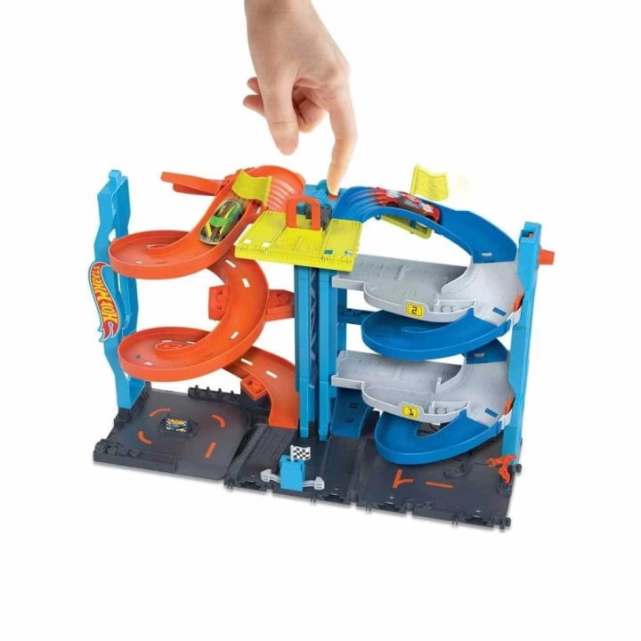 BFS  HKX43 Hot Wheels Heyecanlı Yarış Kulesi